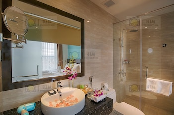 sofia suite hotel danang
