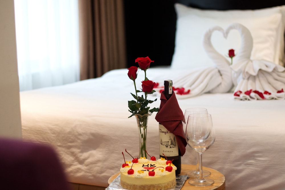 sofia suite hotel danang