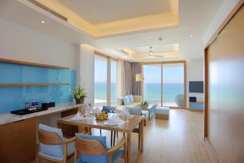 flc luxury hotel quy nhon