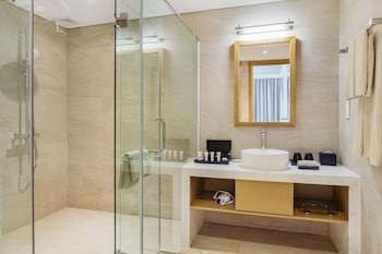 flc luxury hotel quy nhon