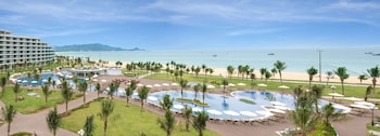 flc luxury hotel quy nhon