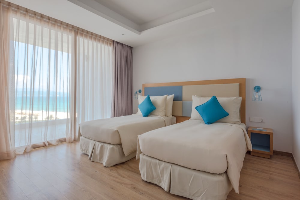 flc luxury hotel quy nhon