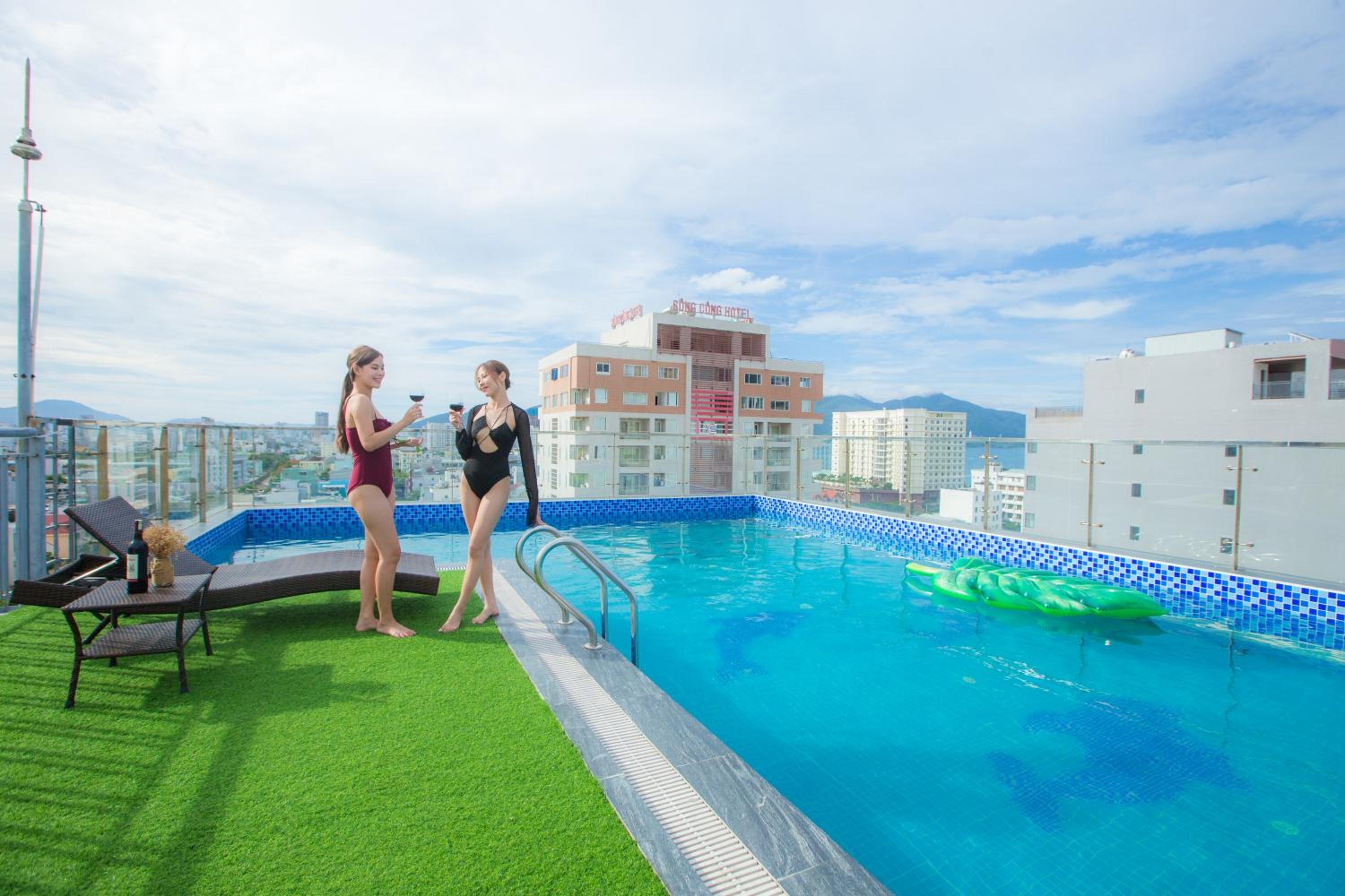 maxhome luxury hotel