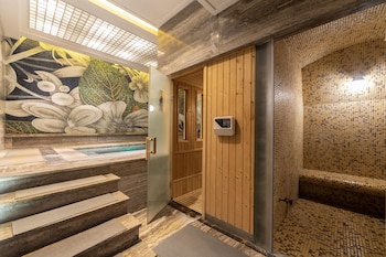 the lapis hotel