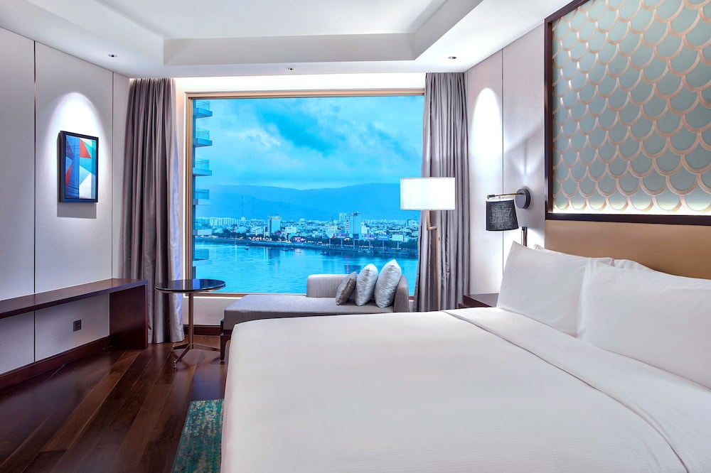 hilton da nang