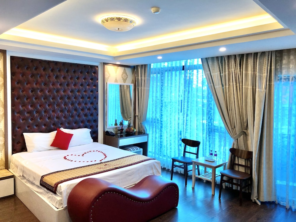 the royal hotel
