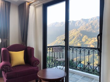 sapa odyssey hostel adults only