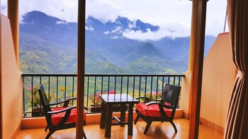 sapa odyssey hostel adults only
