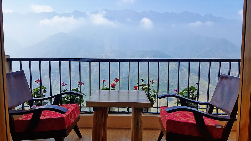 sapa odyssey hostel adults only