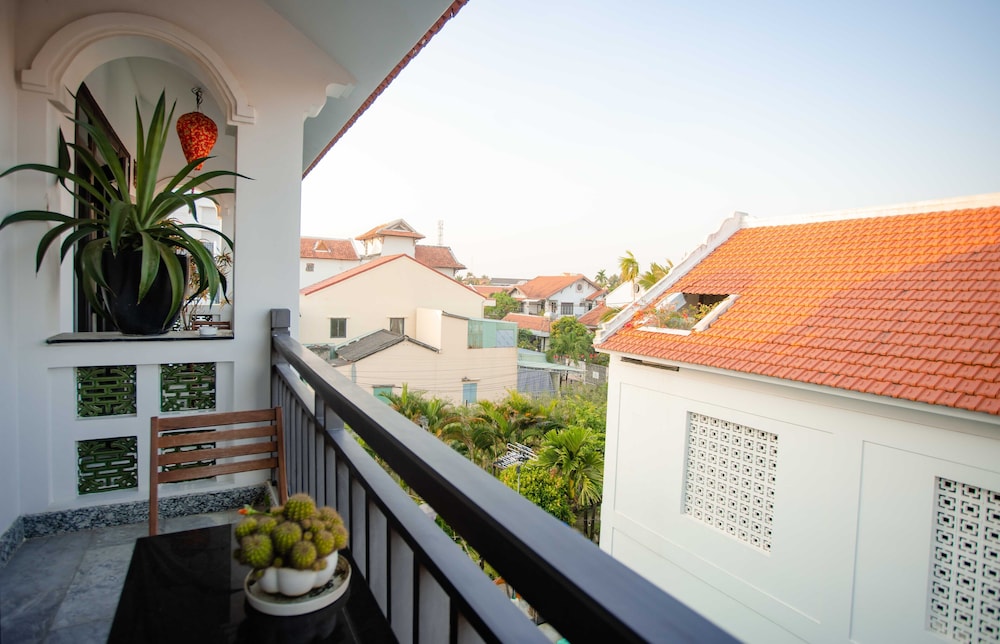 trendy life villa hoi an