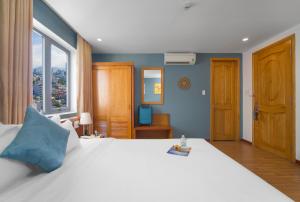 merry land hotel da nang