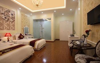 my moon hotel