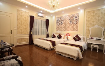 my moon hotel