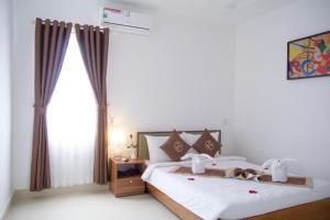 poetic hue hotel