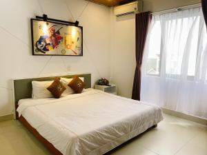 poetic hue hotel