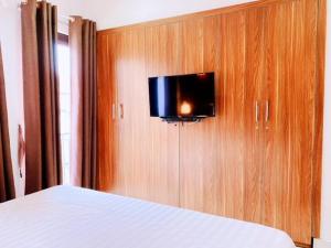 poetic hue hotel