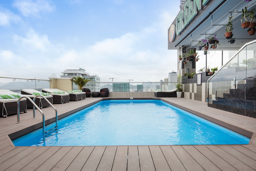 green lighthouse hotel