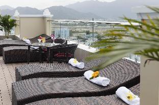 green lighthouse hotel