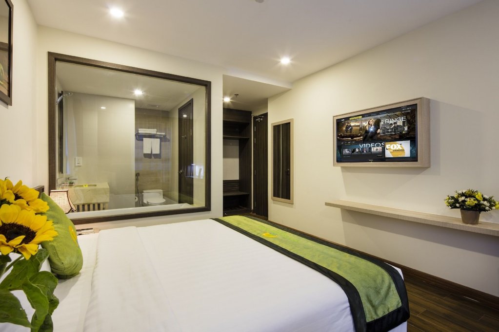 green lighthouse hotel