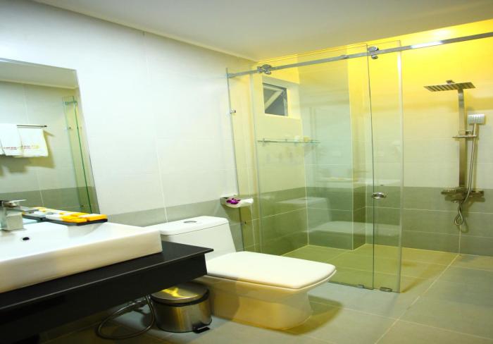 new space hotel airport