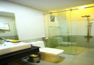 new space hotel airport