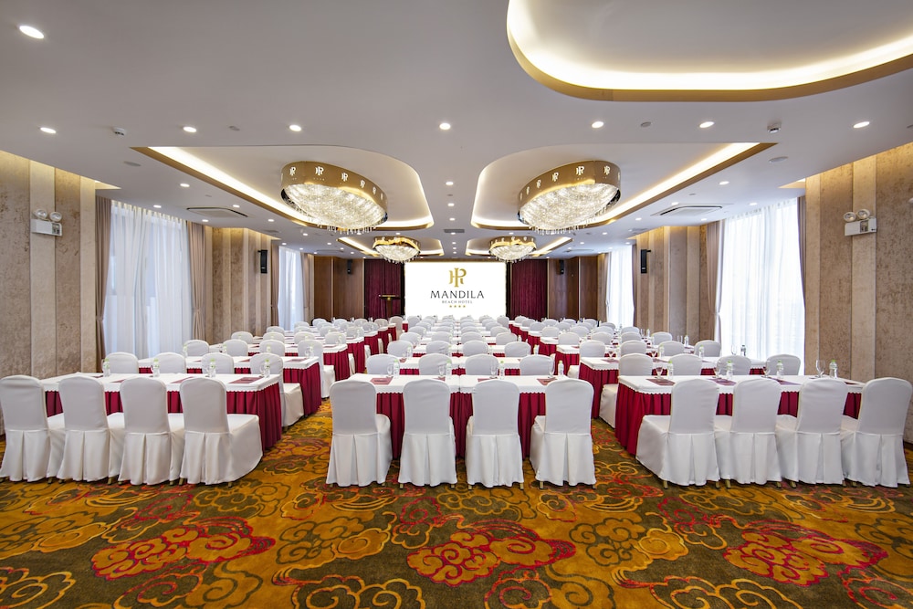 mandila beach hotel danang