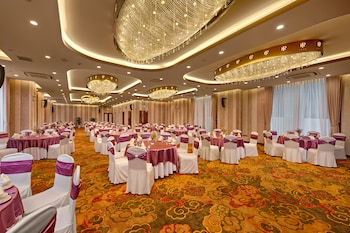 mandila beach hotel danang