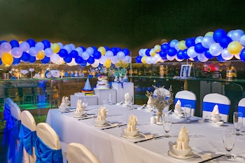 mandila beach hotel danang