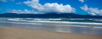 mandila beach hotel danang