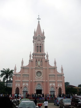 mandila beach hotel danang