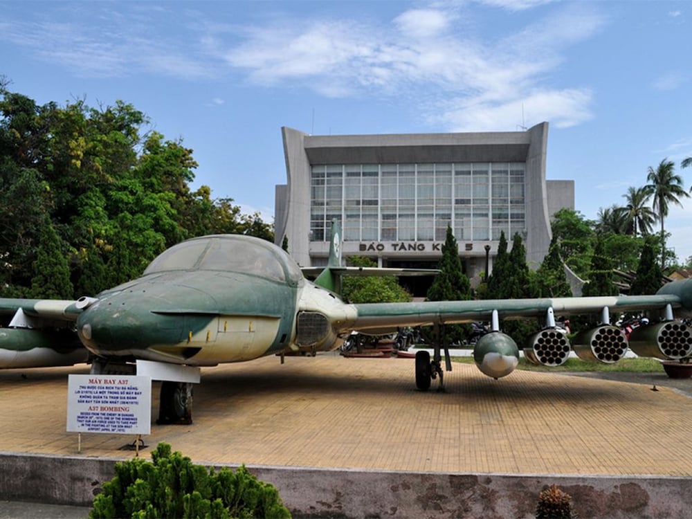 mandila beach hotel danang