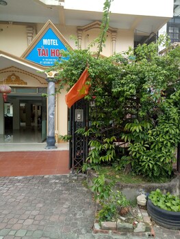 tai hoa motel