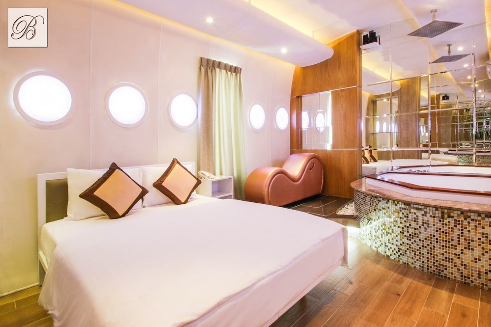 bonita tht hotel adults only