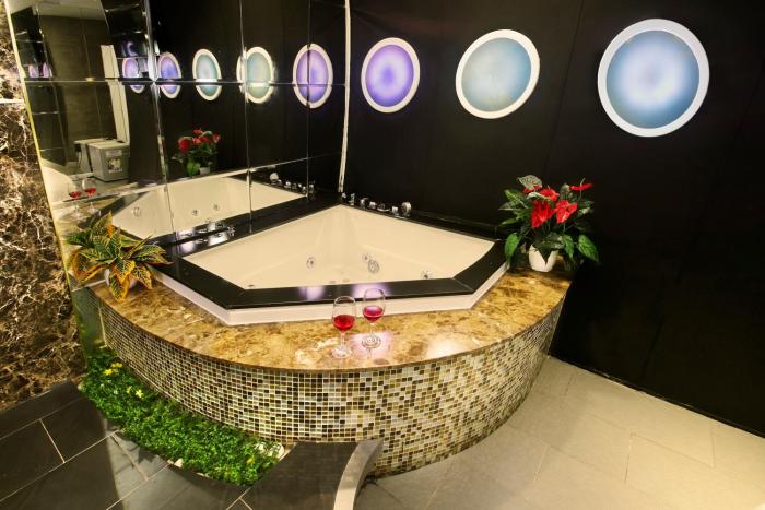 bonita tht hotel adults only