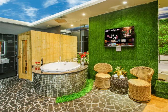 bonita tht hotel adults only