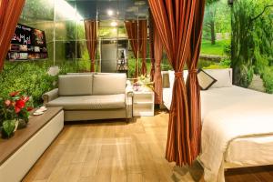 bonita tht hotel adults only