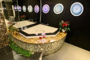 bonita tht hotel adults only