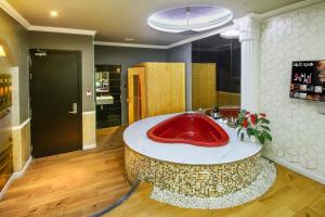 bonita tht hotel adults only