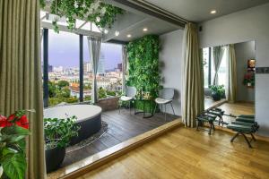 bonita tht hotel adults only