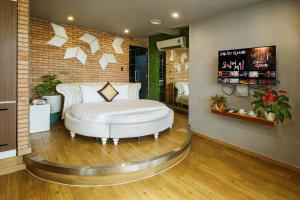 bonita tht hotel adults only