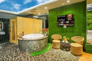 bonita tht hotel adults only