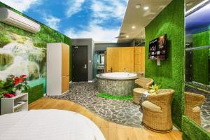 bonita tht hotel adults only