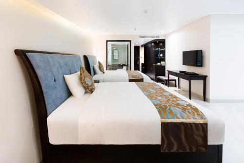 royal quang binh hotel