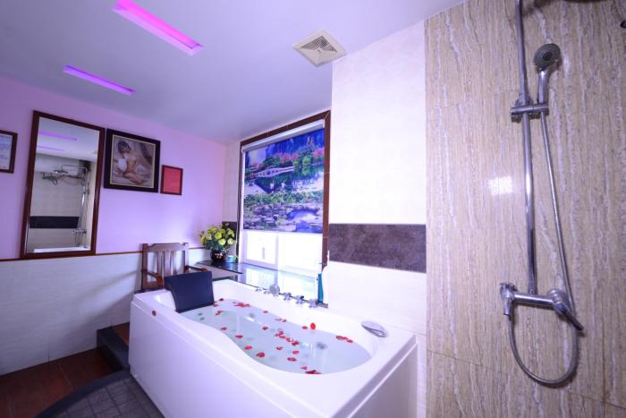 blue hanoi inn luxury hotel