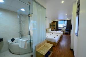 blue hanoi inn luxury hotel