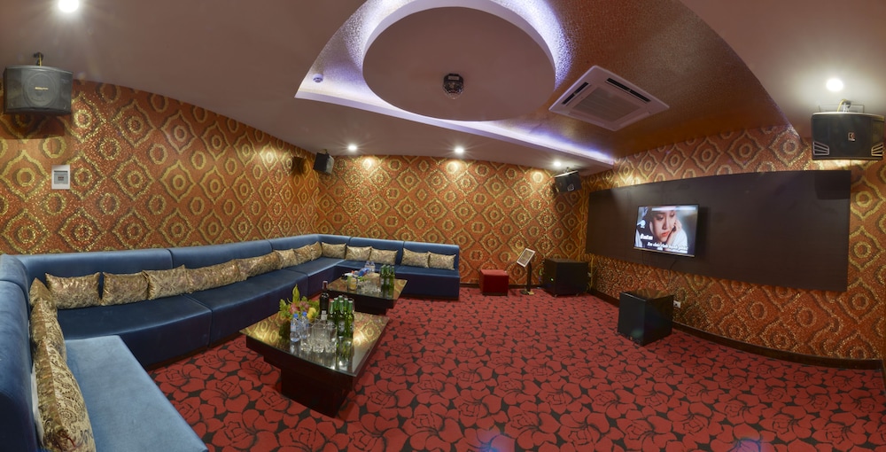 red river view hotel