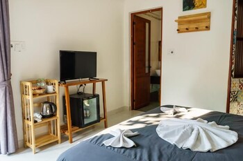 hue riverside villa