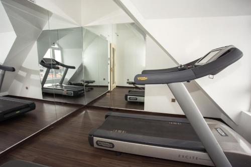 luxury old quarter hotel and gym