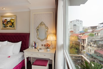 luxury old quarter hotel and gym