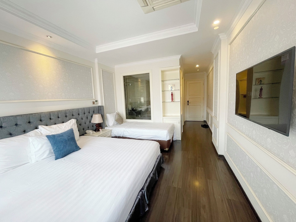 luxury old quarter hotel and gym